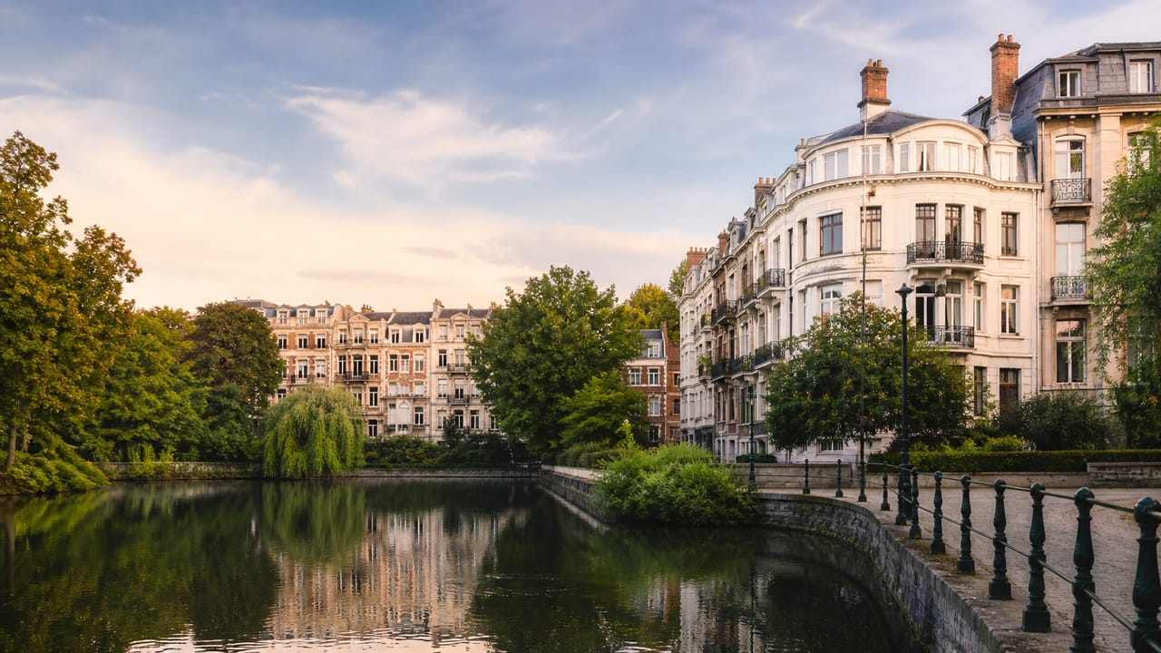Vue caractéristique de Ixelles (1050) à Bruxelles · appartements bourgeois 1900-1930 (châtelain · zone d'intervention plombier-chauffagiste Atmos Technics